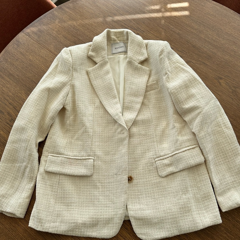 Rihoas Cream Blazer